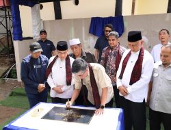 Wawako Maigus Nasir Hadiri Peresmian Pembangunan Sumur Bor dan Tempat Wudhu Masjid Oleh Menteri Ketenagakerjaan Yassierli di Koto Tangah