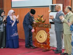 Gubernur Mahyeldi Dorong Penguatan SDM Adaptif dan Berbudaya pada ICOF 2026 Universitas Fort De Kock