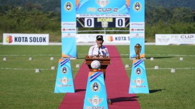 Dibuka Gubernur Mahyeldi, Turnamen Sepak Bola FE Cup 2 Regional Sumatera Resmi Bergulir