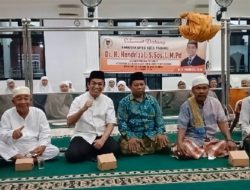 Anggota DPRD Padang Dr.Hendrizal Gelar Reses Masa Sidang III Serahkan Dana Hibah 50 Juta Ke Masjid Almunawarah