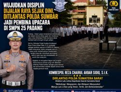 Berikan Pemahaman Berlalu Lintas, Dirlantas Polda Sumbar Sebagai Pembina Upacara di SMPN 25 Padang