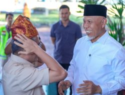 Gubernur Mahyeldi Sambut Kedatangan Menaker RI di BIM