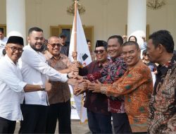 Walikota Fadly Amran dan Arry Yuswandi Lepas Kontingen Pesparawi Sumbar, Siap Ukir Prestasi di Manokwari
