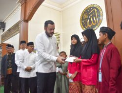 46 Anak Terima Penghargaan, Fadly Amran Jadikan Smart Surau Garda Pembentuk Karakter Generasi Muda