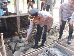 Kapolres Pasaman Barat Gelar Kegiatan Peletakan Batu Pertama Bedah Rumah di Kecamatan Kinali