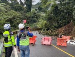 Dirlantas Polda Sumbar Pastikan Akses Padang-Bukittinggi Ditutup Akibat Longsor