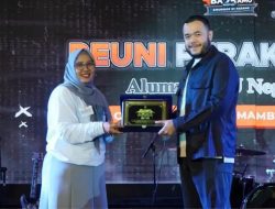 Wali Kota Fadly Amran Apresiasi Reuni Perak Smundoe Alumni Diajak Berkontribusi untuk Kota Padang