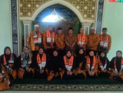 Travel Al Hijaz di Bawah Kepemimpinan Rina Kembali Berangkatkan 92 Jemaah Umrah dari Pasaman