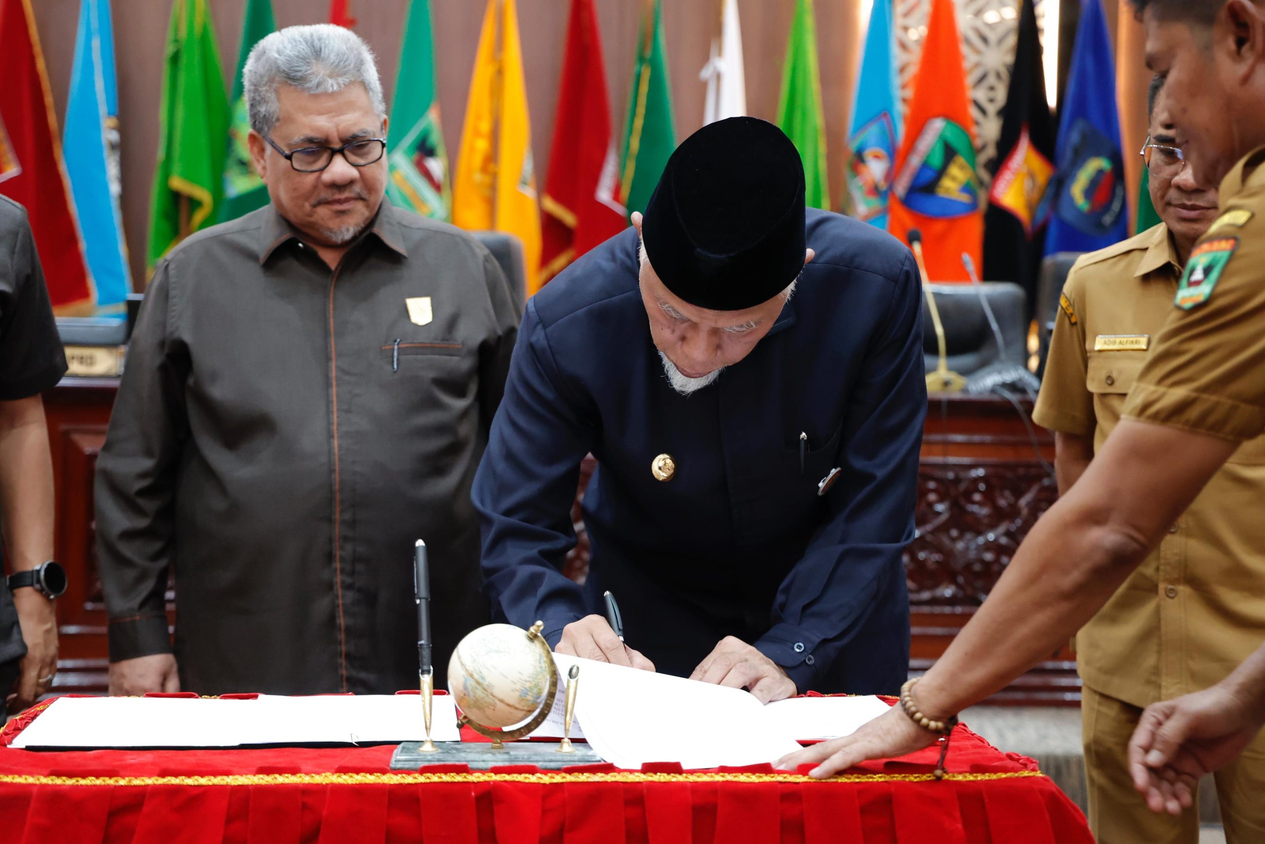 DPRD Sumbar Setujui RAPBD Tahun 2025
