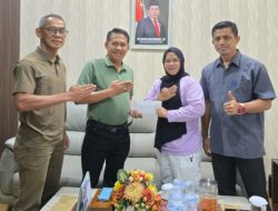 Ikuti Ujian, Wakil Ketua DPRD Sumbar Evi Yandri Rajo Budiman Lepas Wasit INKADO ke Bangladesh