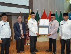 Serahkan 16 Sertifikat WBTBI, Mahyeldi: Budaya Harus Dijaga dan Dipraktikkan