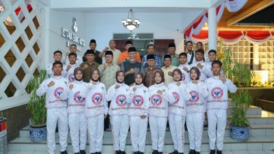 Gubernur Mahyeldi Lepas Kontingen MAN 1 Bukittinggi ke LKBB-PB Nasional di MPR RI