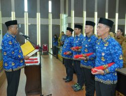 Lantik Empat Pejabat Eselon III, Sekda Arry: Jabatan Ditentukan Berdasarkan Kinerja