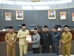 DPRD Padang Gelar Paripurna Penyampaian Pendapat Akhir Fraksi Fraksi Terhadap Ranperda Pajak dan Retribusi Daerah