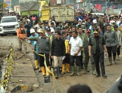Wapres Gibran Tinjau Dampak Banjir Bandang Solok, Tekankan Percepatan Penanganan dan Pemulihan