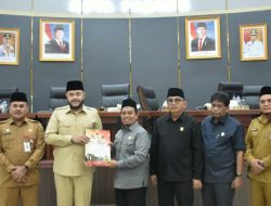 Muharlion Pimpin Rapat Paripurna DPRD Padang, Masa Sidang III Ditutup dan Masa Sidang I 2026 Dibuka