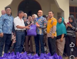Perumda Air Minum Kota Padang Salurkan Paket Sembako untuk Warga Terdampak Banjir Bandang